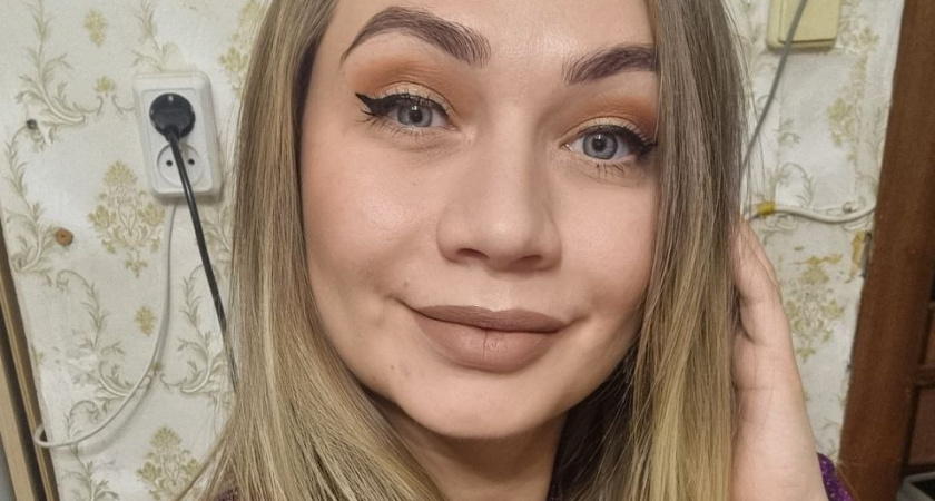 Делать яркий макияж больше не модно: чем российские девушки заменяют классическую процедуру