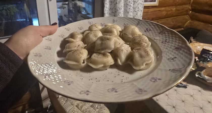Научил знакомый продавец пельменей - больше не варим, готовим новым способом — получается вкуснее ресторанных