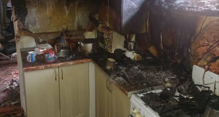 Налобный фонарик едва не спалил частный дом в Удмуртии