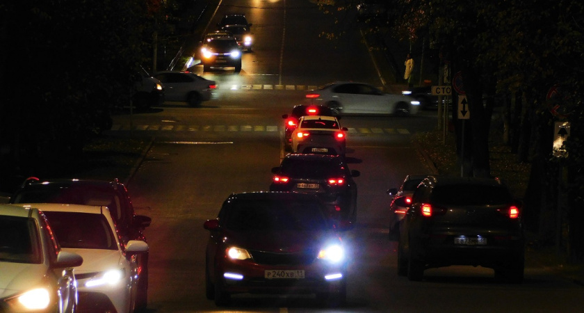 Верховный суд поставил точку в вопросе: можно ли обгонять справа или за это оштрафуют - окончательный ответ