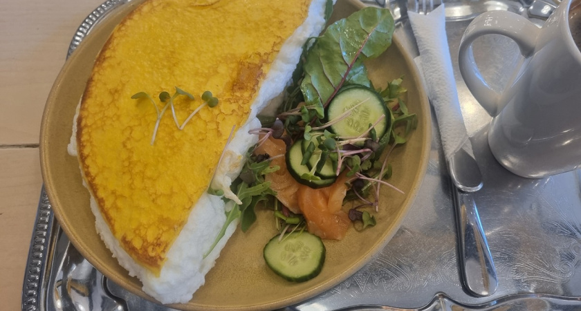 Научили готовить вкуснятину на завтрак всего за 5 минут: два яйца и пачка творога