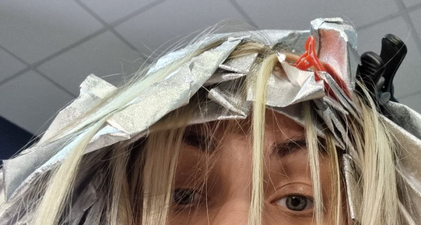 Красить волосы больше не модно: какая процедура заменила походы в салоны в 2026 году