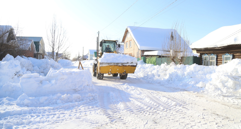 В Удмуртии готовятся к паводку: из частного сектора вывозят снег, чтобы не затопило