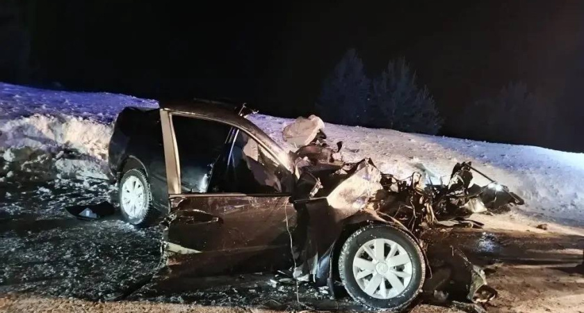 В Увинском районе 20-летний водитель «Лады» вылетел на встречку и погиб после столкновения с автобусом