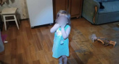 3-летняя девочка в Ижевске закрылась в квартире, и мама не смогла войти внутрь