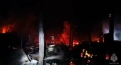 Два жилых дома и надворные постройки сгорели в Удмуртии (ВИДЕО)