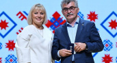 Два педагога из Глазова отмечены высокими наградами
