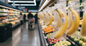 Зачем продавцы берут пакетики из ящиков с бананами: раскрываем секрет, который хранят сотрудники супермаркетов