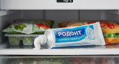 Кладу зубную пасту в морозилку— любимый лайфхак решает наболевшую проблему на кухне: совет на вес золота