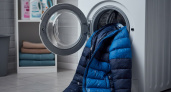Достаю пуховик из стиралки — а он как новый без комков и разводов: опытные хозяйки стирают куртки дома без страха