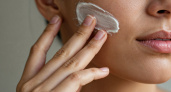 2 капли в крем для лица — эффект как после салонных процедур: секретная добавка в ночной уход