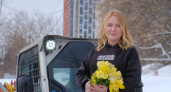 Александр Бречалов поздравил женщин-водителей, которые чистят дороги Удмуртии