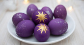 Как получить благородно-лиловые пасхальные яйца: всего 1 ингредиент с кухни, 10 минут - и никакой химии