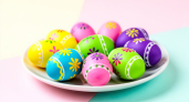 Два крутых способа покраски яиц, от которых ваша бабушка будет в шоке