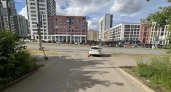 В Удмуртии школьницы вдвоем разбились на арендованном самокате при столкновении с "Ладой"