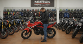 Глазам не поверил, когда увидел цены на новенькие мотоциклы "Минск" - мечту моего детства теперь легко осуществить на разовую зарплату