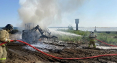 В Удмуртии фермерский трактор вспыхнул прямо во время полевых работ