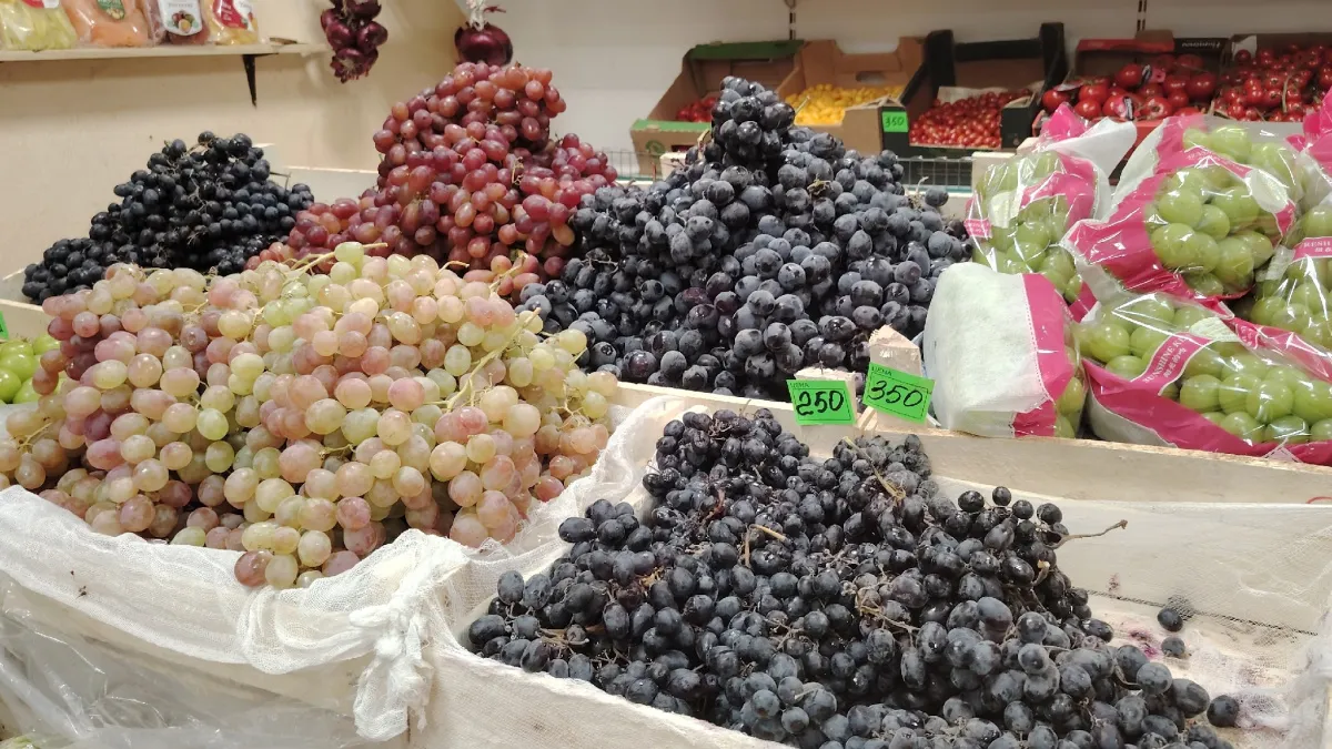 Эта ягода — самая вредная: а мы покупаем ее как деликатес, еще и детей кормим