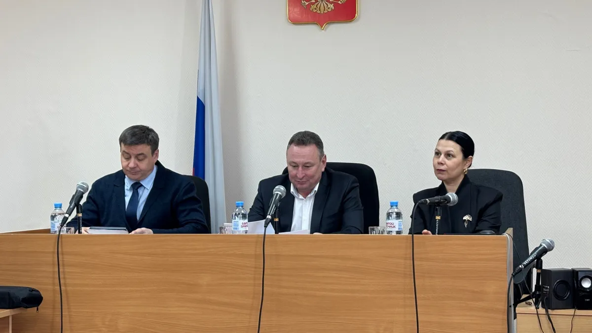 Руководители Верховного суда Удмуртии оценили работу Юкаменского районного суда и вручили награды