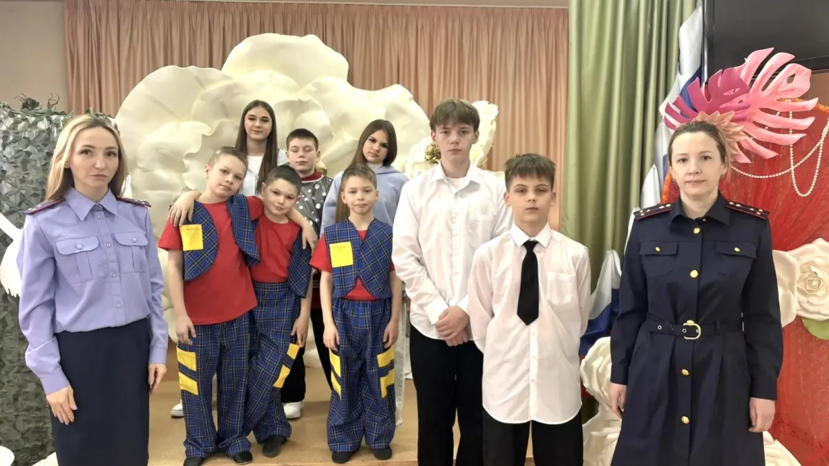 Следователи Удмуртии навестили подшефных детей накануне 8 Марта