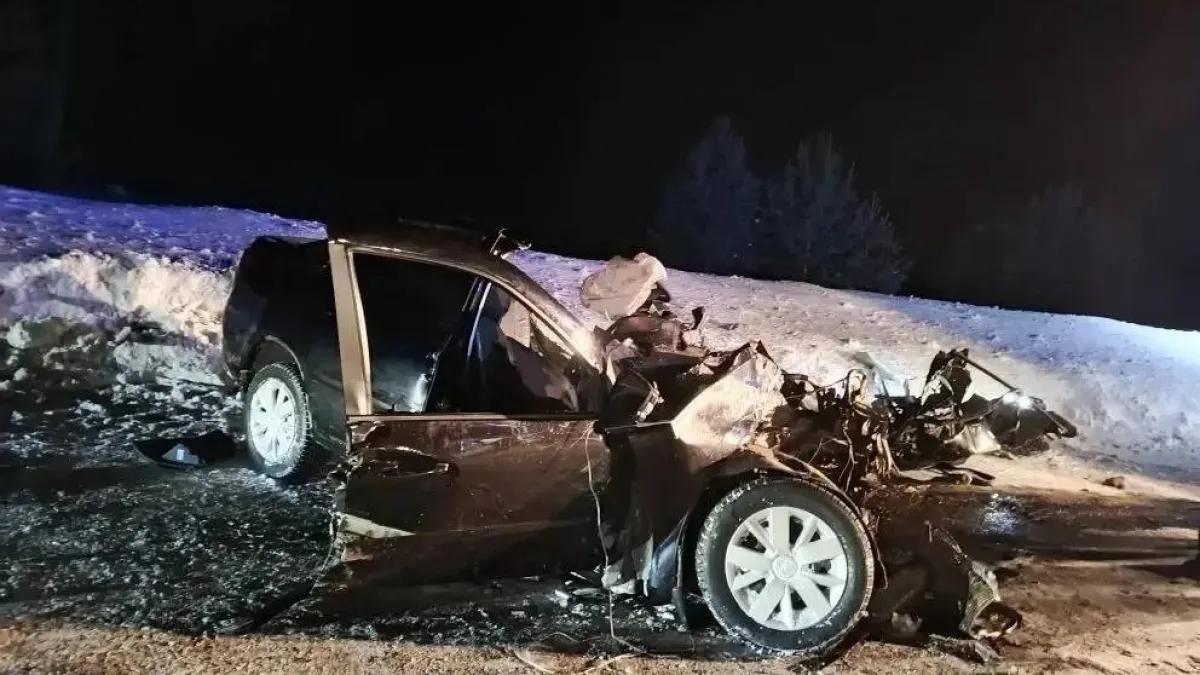 В Увинском районе 20-летний водитель «Лады» вылетел на встречку и погиб после столкновения с автобусом