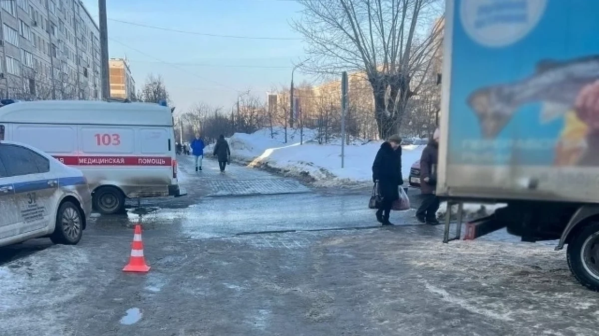 В Удмуртии 93-летняя женщина госпитализирована после наезда "Газели"