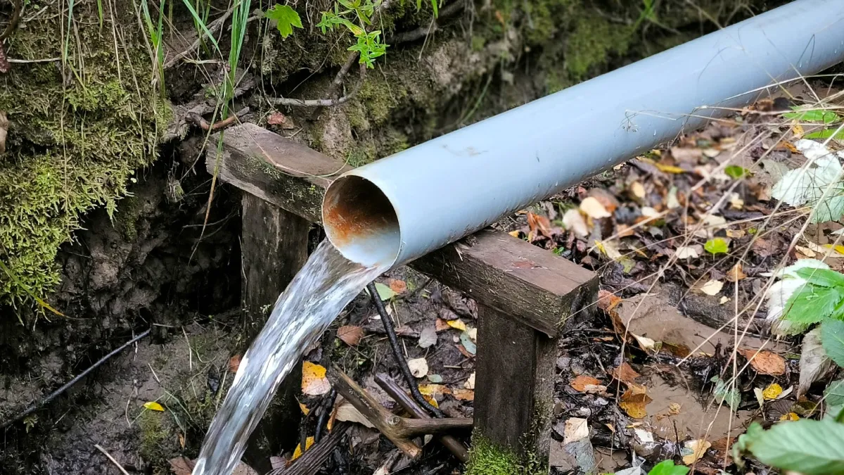 Органы надзора обязали администрацию одного из регионов Удмуртии организовать водоотведение