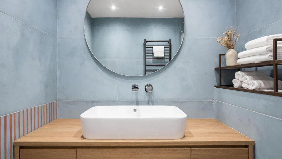 Плитка и "фартук" в ванной - уже не модно: новый тренд в отделке, который всё чаще выбирают вместо классики