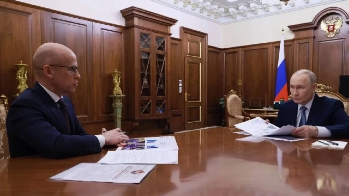 Владимир Путин обсудил с Александром Бречаловым демографию и развитие ЖКХ в Удмуртии