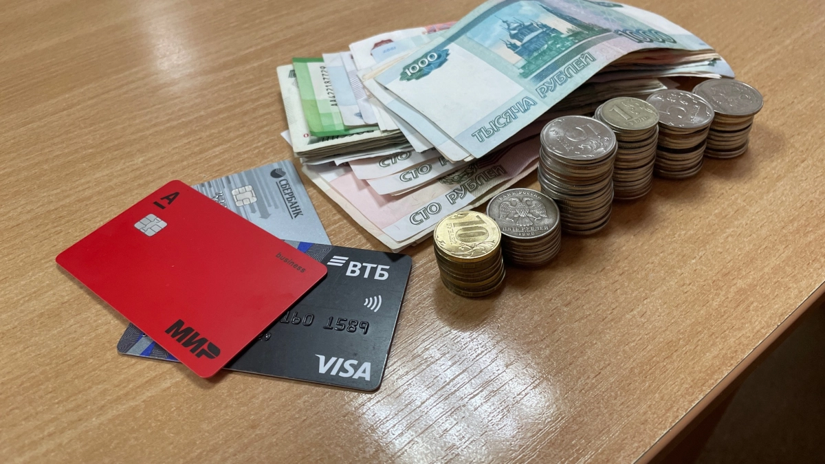 Сбербанк обратился к пенсионерам, которые получают пенсию на карту «Мир» — важно знать каждому