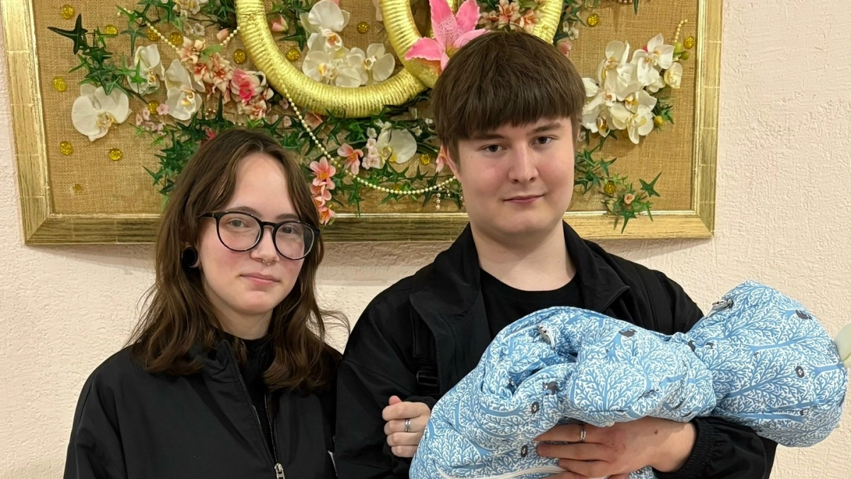 В Глазовском городском ЗАГСе зарегистрировано рождение сотого ребенка с начала года