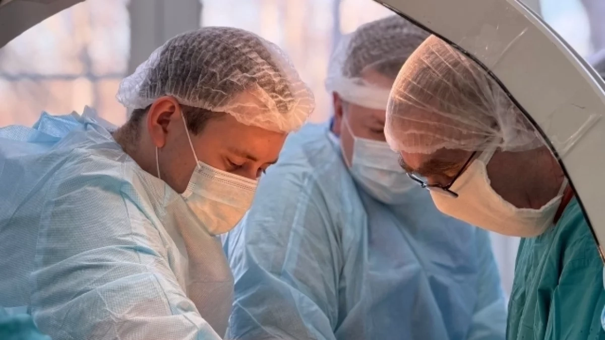 Врачи в Удмуртии спасли пациента с тяжелым двойным переломом бедра после жесткого ДТП