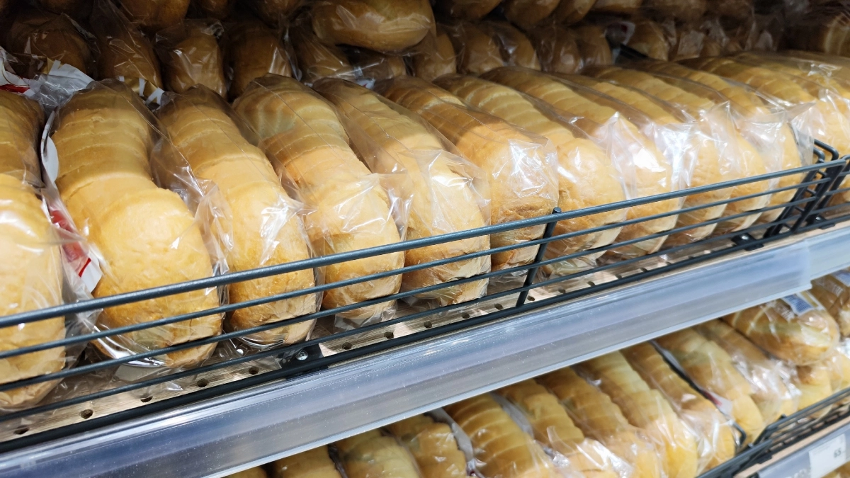 Назван наиболее вредный для здоровья хлеб: а мы едим его постоянно, еще и детей кормим