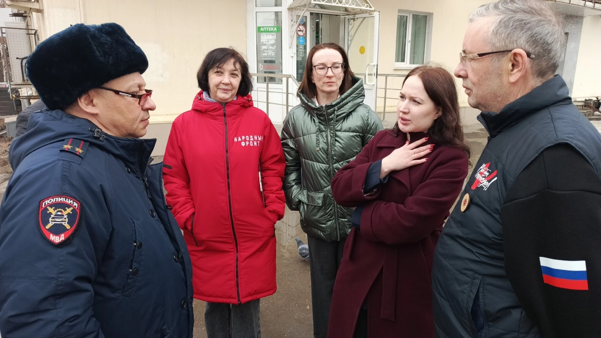 В Удмуртии сотрудники ГИБДД совместно с активистами ОНФ провели обследование улично-дорожной сети