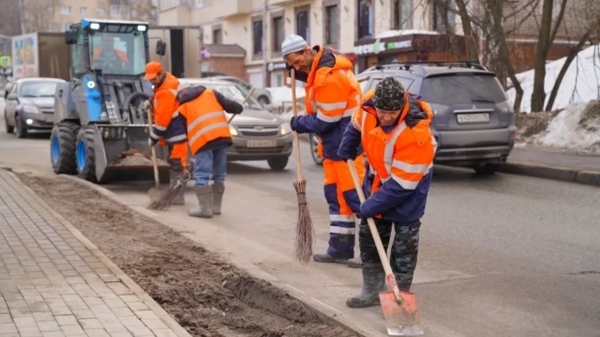 В Удмуртии утвердили график весенних субботников и план генеральной уборки в апреле 