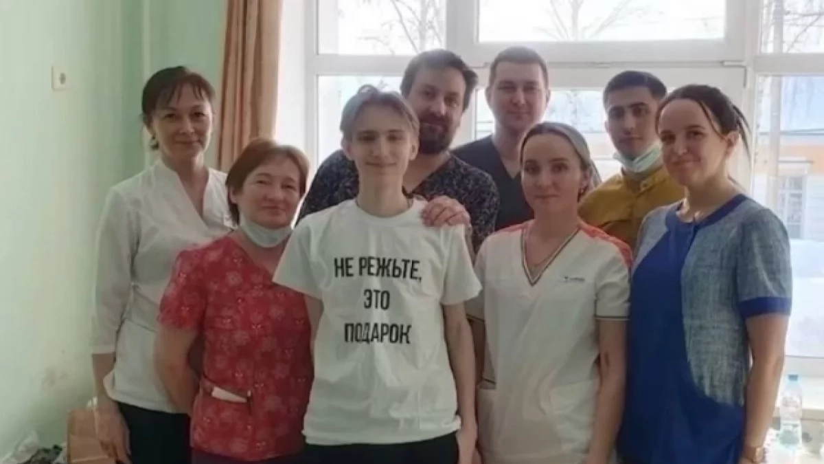 Глава Удмуртии рассказал, как сбитый фурой подросток выжил вопреки прогнозам врачей и вернулся в родную больницу в качестве студента-медика