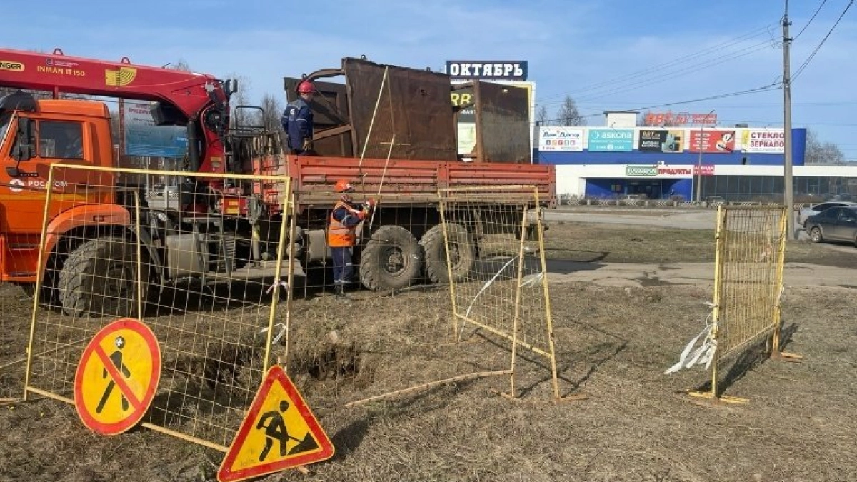 Авария на коллекторе парализовала работу стоков в Глазове