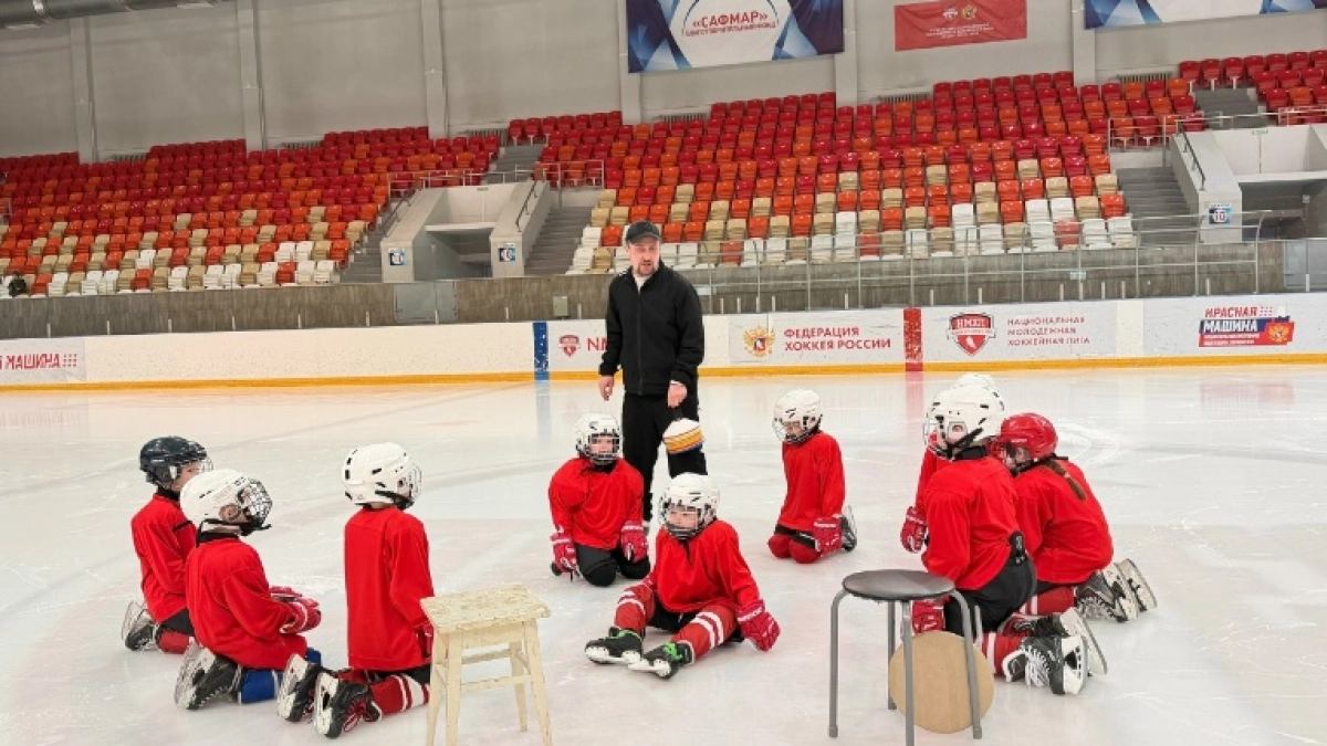 В Глазове открыли филиал республиканской школы хоккея "Ижсталь"