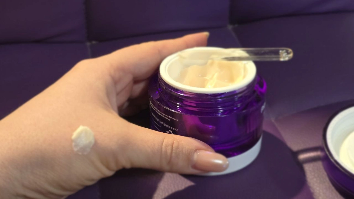 1 капля утром — вместо уколов красоты: "превратила" недорогой крем в мощный эликсир молодости