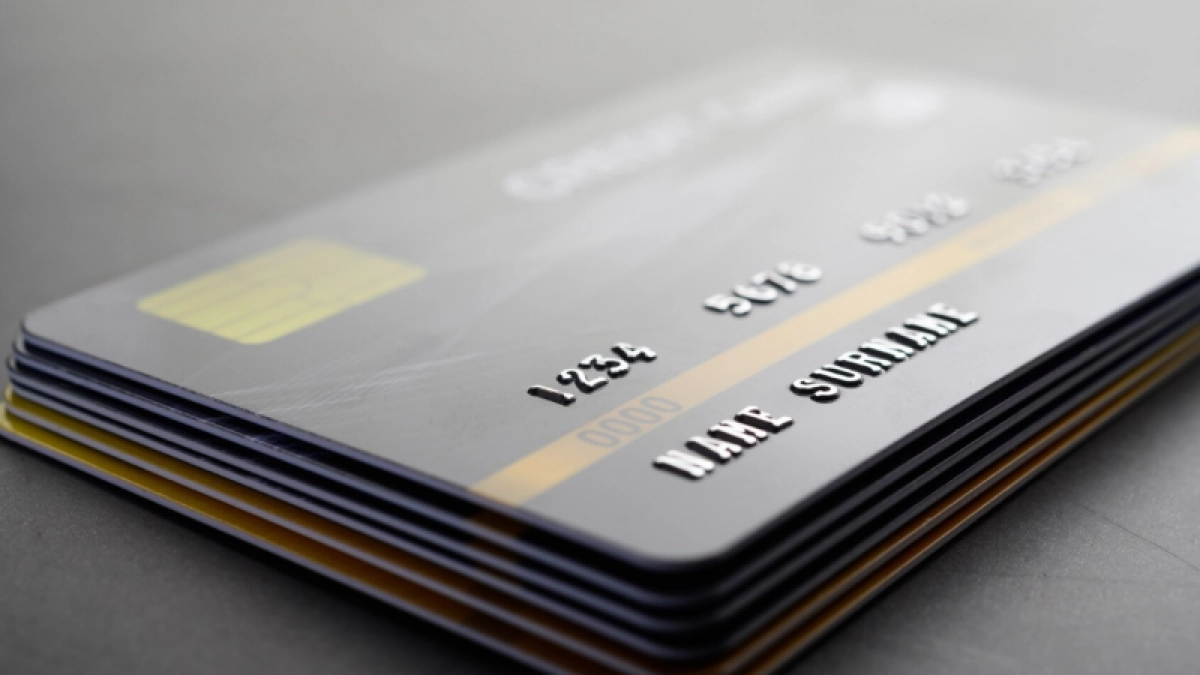 Кто пользуется картой «Мир»: проверьте её до 1 мая, иначе операции могут заблокировать