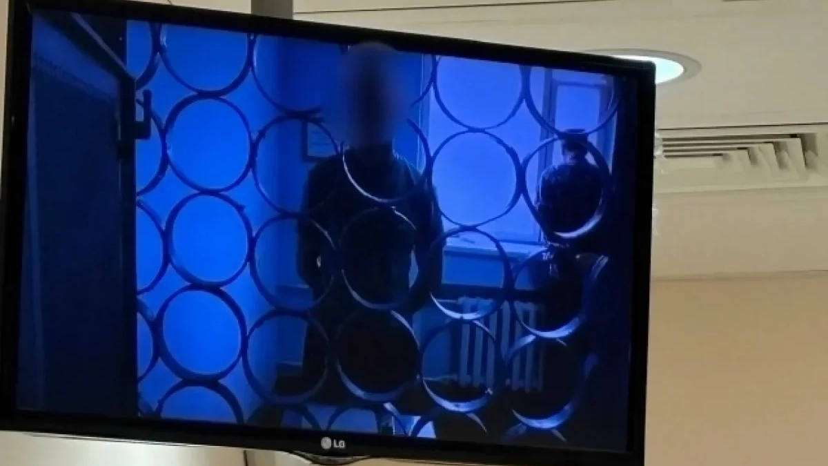 Суд в Удмуртии оставил в СИЗО подростка за стрельбу на рынке