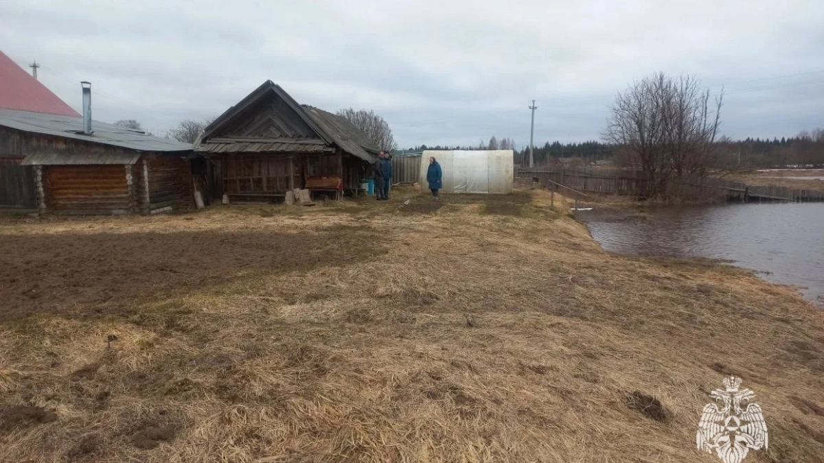 Паводковая обстановка в Удмуртии: подтоплены 185 придомовых территорий, один мост и два участка дорог