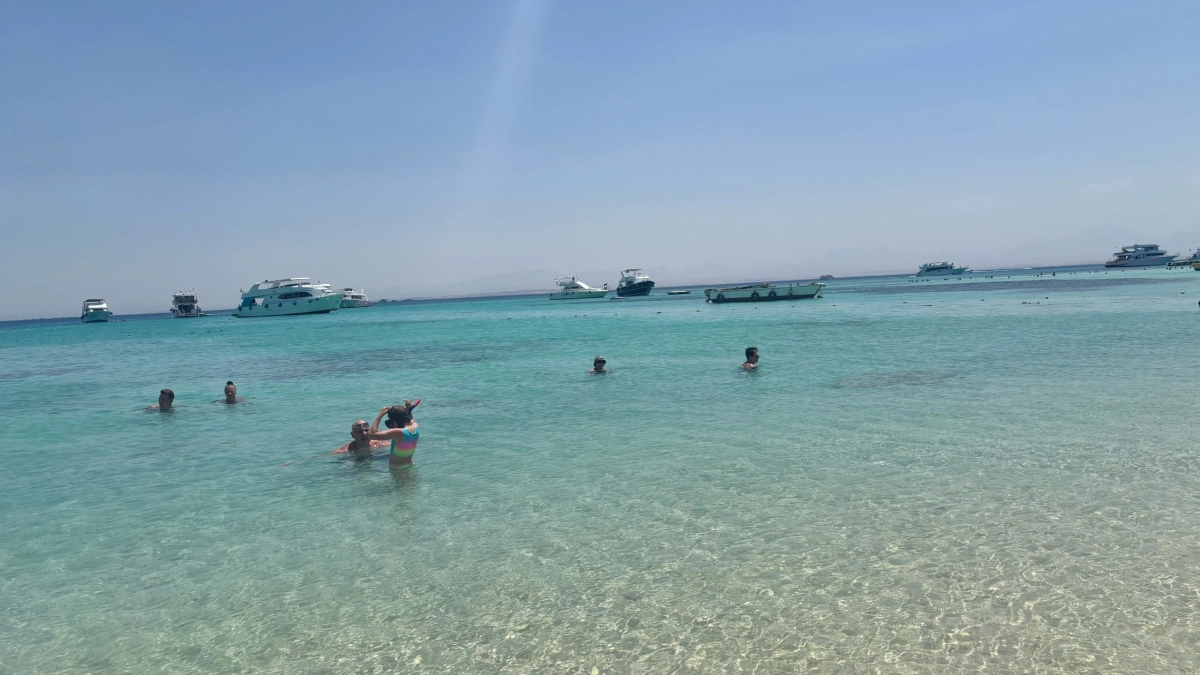 Море чище и теплее Черного: куда едут "свои" в 2026 - здесь пляж как на Бали, кормят до отвала, а цены в 2 раза ниже