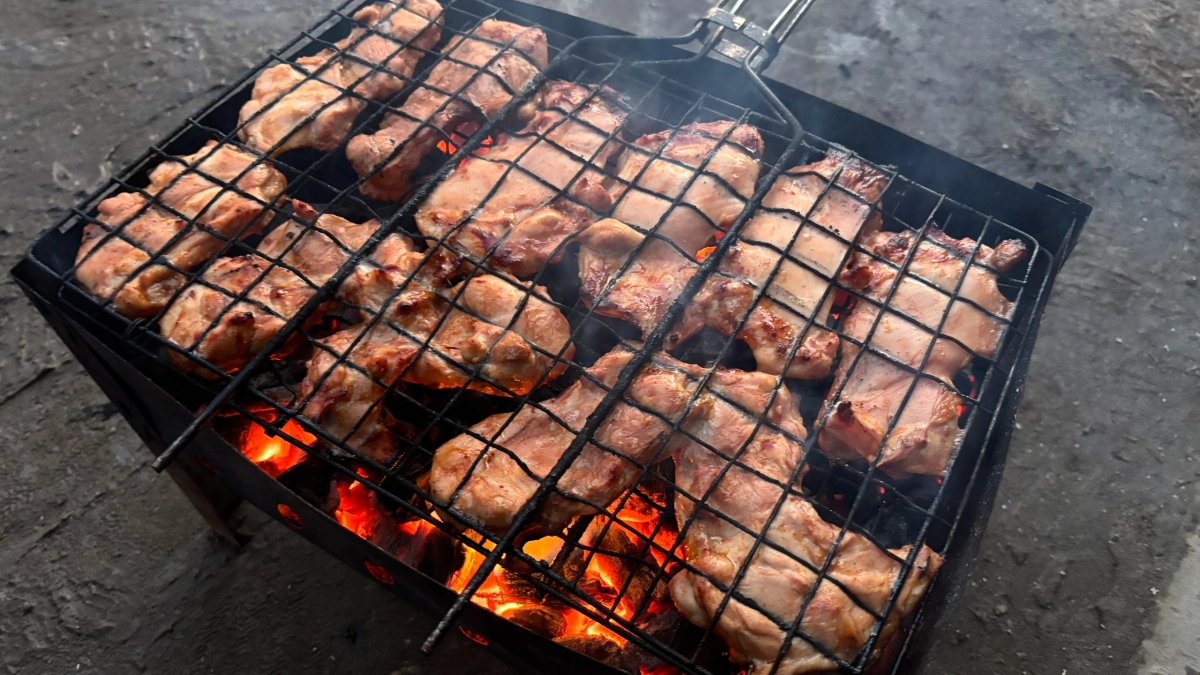 Жителям Удмуртии рассказали о последствиях жарки шашлыков на балконе