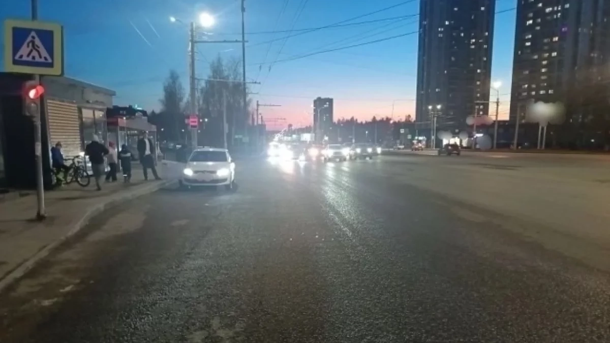 В Удмуртии школьница на неисправном велосипеде попала под колеса иномарки