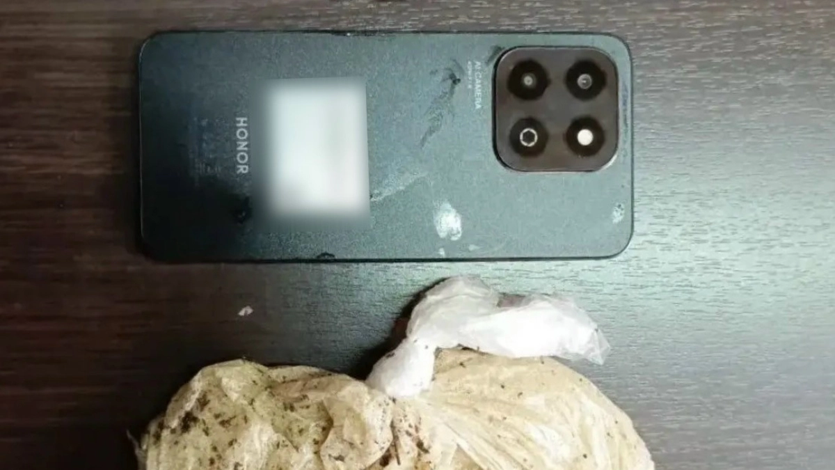 В Удмуртии полицейские задержали курьера интернет-магазина с партией синтетики