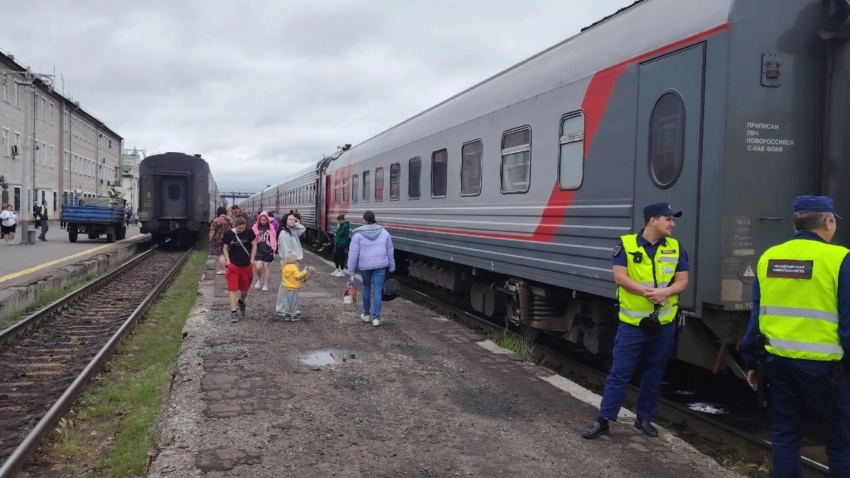 Станет в 2 раза дешевле: РЖД анонсировало 50% скидки на билет - кто в списке