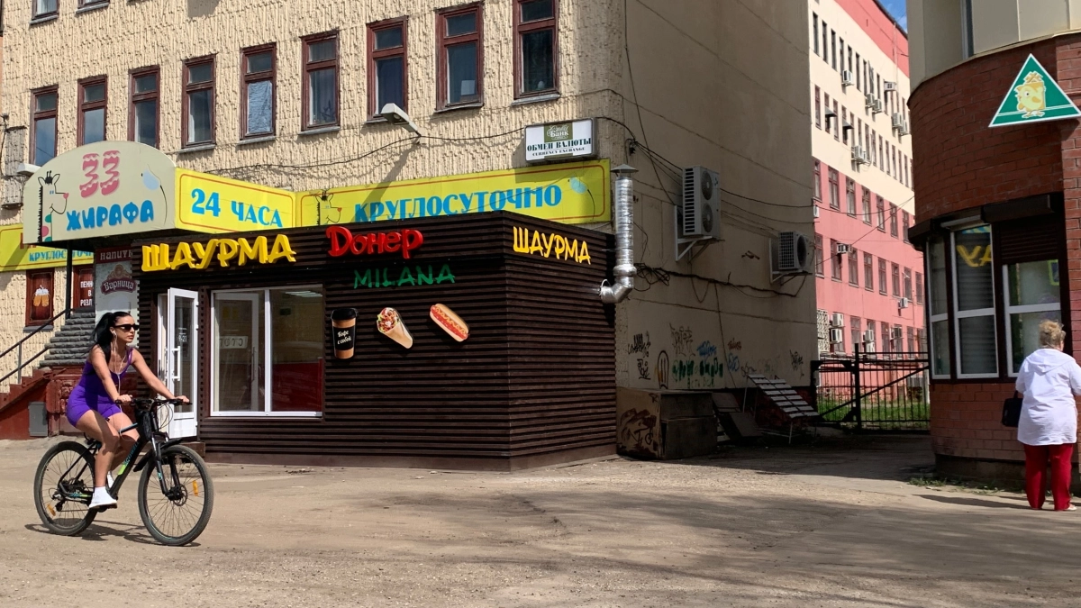 В Удмуртии закрыли ларек с шаурмой на два месяца из-за грубых нарушений санитарии
