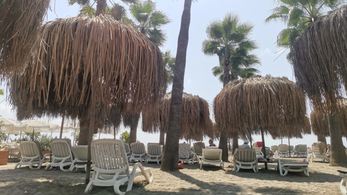 Убегали «сверкая пятками» из Абхазии. Популярный курорт, где со времен СССР мало что изменилось, а людям это не нравится