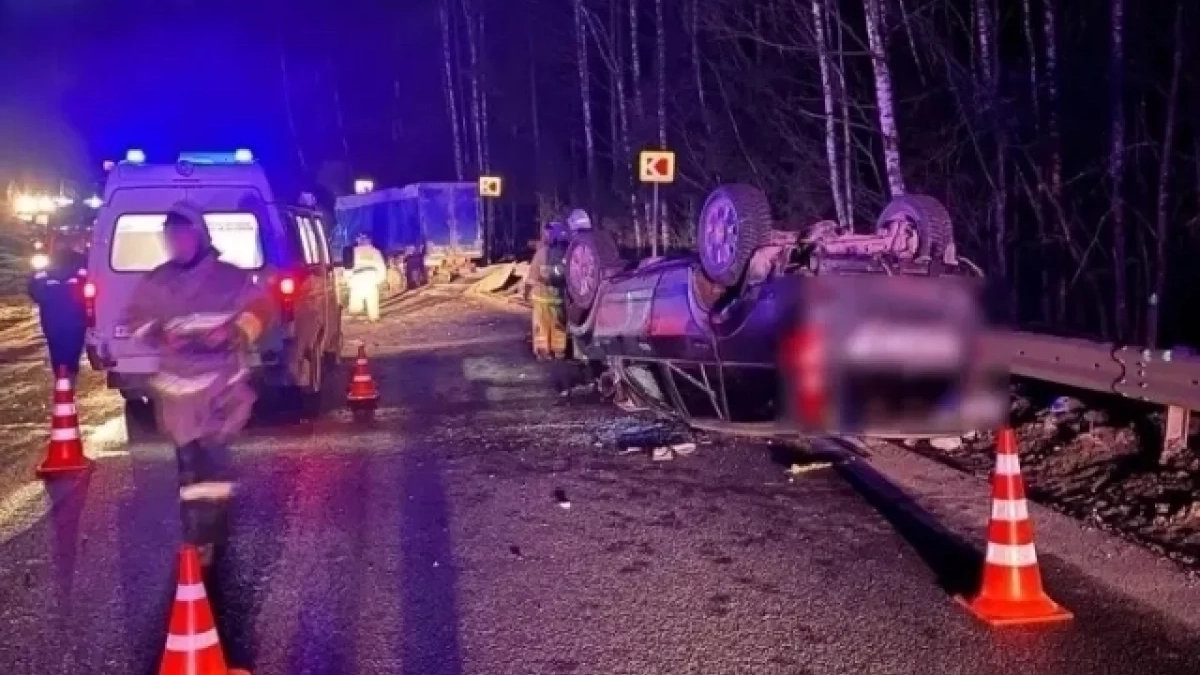 На трассе в Удмуртии произошло столкновение "Газели" с иномаркой 